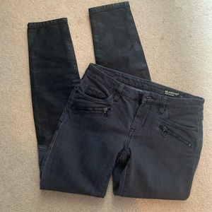 Black skinny jean